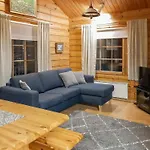 Hallanhelmi A Paritalo By Interhome Дом отдыха Hyrynsalmi