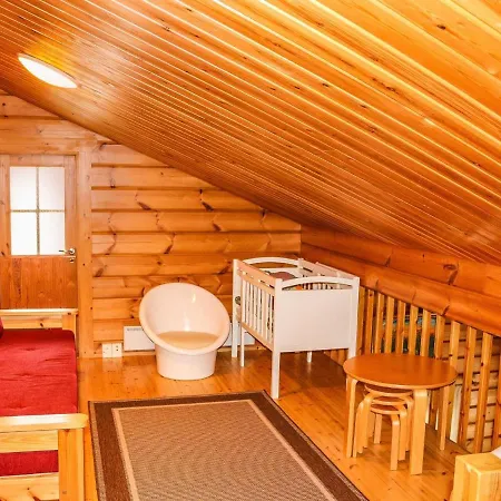 בית נופש Hallanhelmi A Paritalo By Interhome