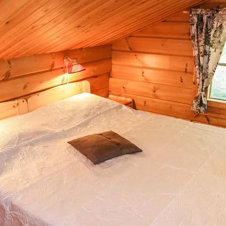 בית נופש Hallanhelmi A Paritalo By Interhome