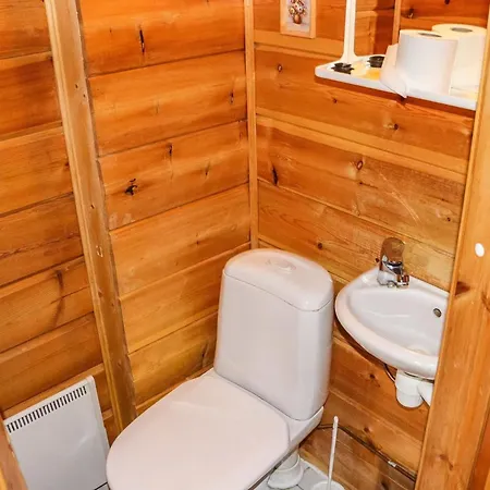 בית נופש Hallanhelmi A Paritalo By Interhome *