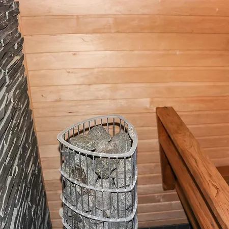 בית נופש Hallanhelmi A Paritalo By Interhome *